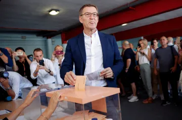 Španělské volby dopadly těsně. Levice ani pravice nemá jistou většinu