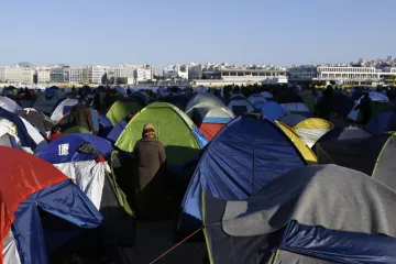 Ze 73 uprchlíků jsou opět stovky. Příliv migrantů do Řecka se prudce zvýšil
