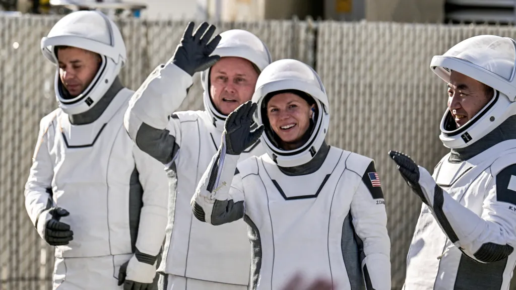 Členové nové posádky ISS
