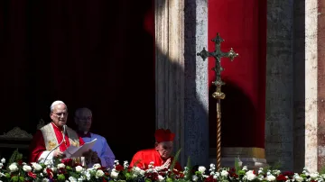 Papež Lev XIV. při kázání Urbi et orbi (Městu a světu)