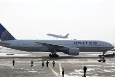 Americký úřad nařídil po sobotním incidentu kontrolu Boeingů 777