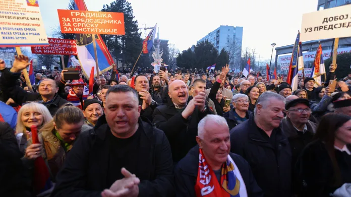 Shromáždění na podporu Milorada Dodika v Banja Luce