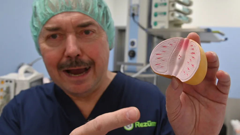 Jedním z urologů, kteří byli u zrodu metody, je i Dalibor Pacík