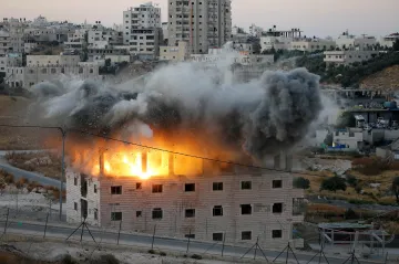 Abbás hrozí vypovězením dohod s Izraelem. Ten totiž bourá palestinské domy