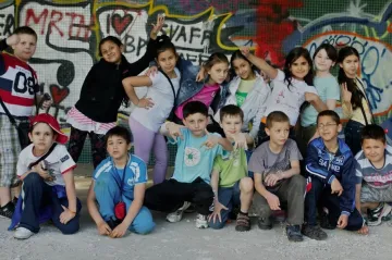 Neonacisté jsou cigáni, říká Janička z Ptáčat