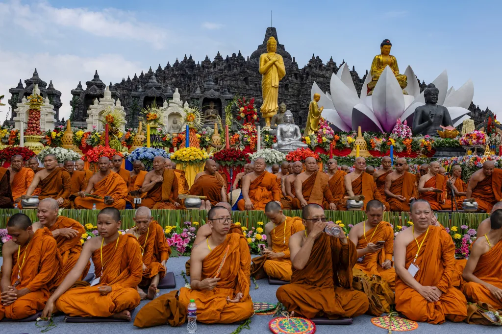 Buddhisté oslavili svátek Vesak, den narození Buddhy