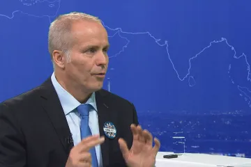 Pavel Sehnal: Moderní Česko potřebuje euro. I kvůli platům