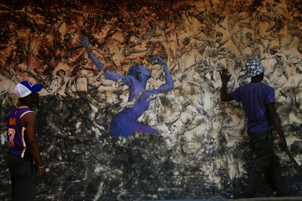 Umělci z Pobřeží slonoviny vdechli nový život abidžanské pyramidě