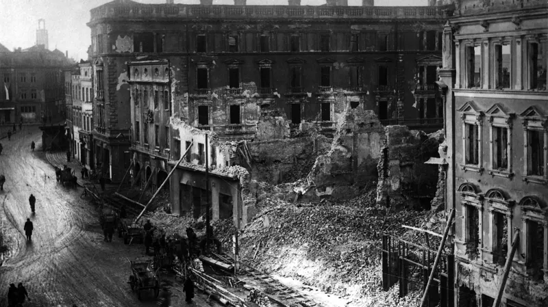 Mrtvé město - Opava 1945