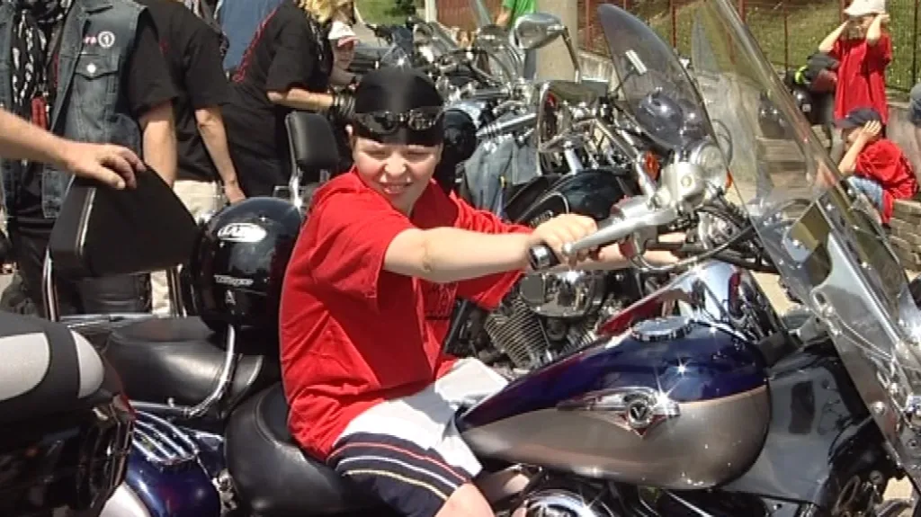 Děti se mohly na motorky nejen podívat, ale také si na ně sednout