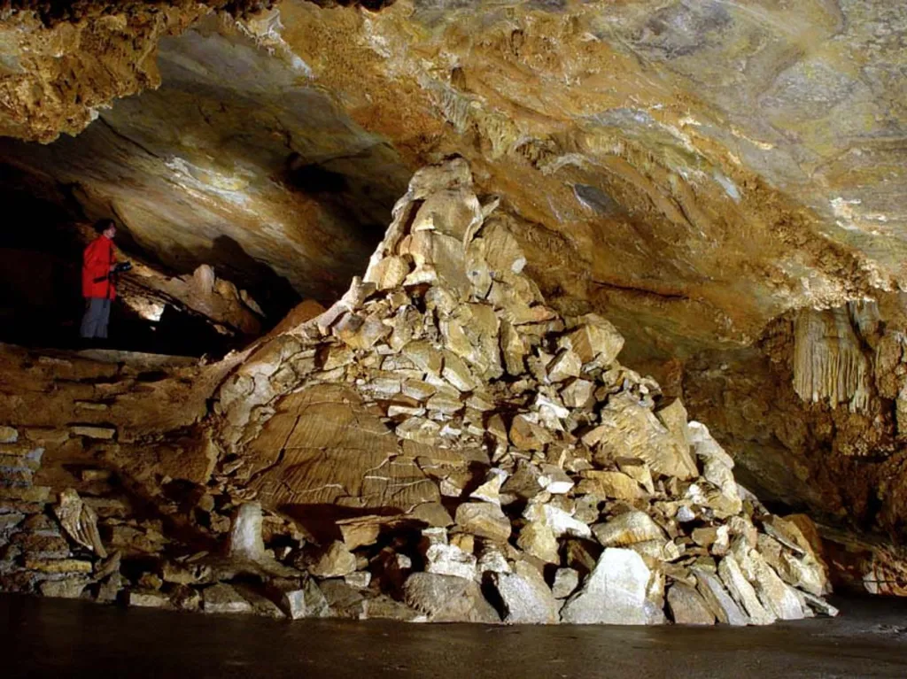 Koněpruské jeskyně jsou nejdelším jeskynním systémem v Čechách
