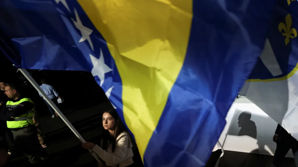Předvolební shromáždění v Sarajevu, snímek z 1. října 2026