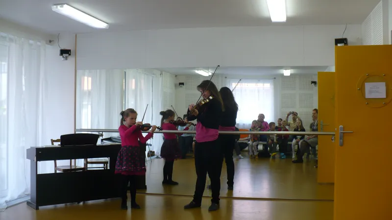 Hraje celá rodina - ZUŠ Mníšek pod Brdy