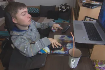 Zrádná dystrofie postupně připravuje chlapce o svaly. Nemocných jsou v Česku stovky