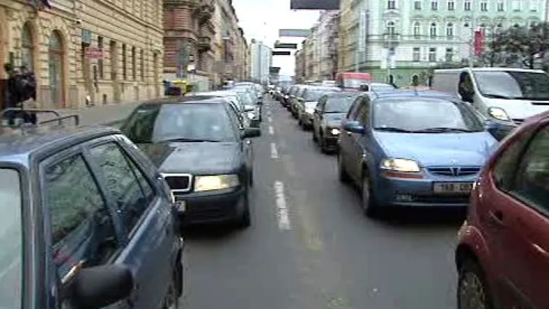 Zácpa v Legerově ulici v Praze