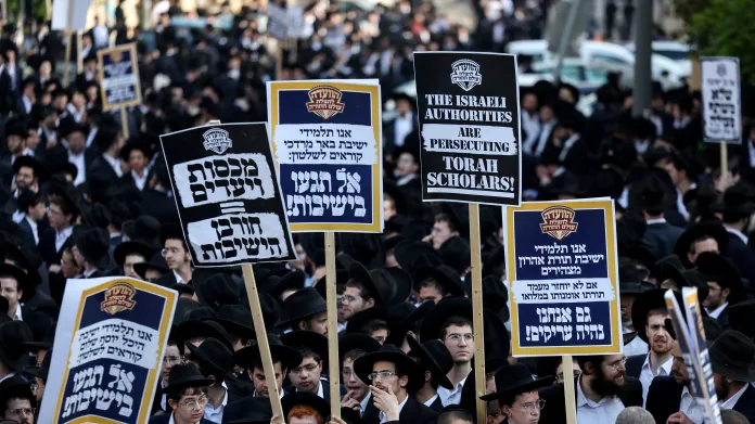 Protest ultraortodoxních židů v Izraeli proti odvodům do armády