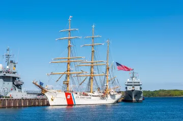 Honosná dáma amerických námořních sil USCGC Eagle měla německé stvořitele