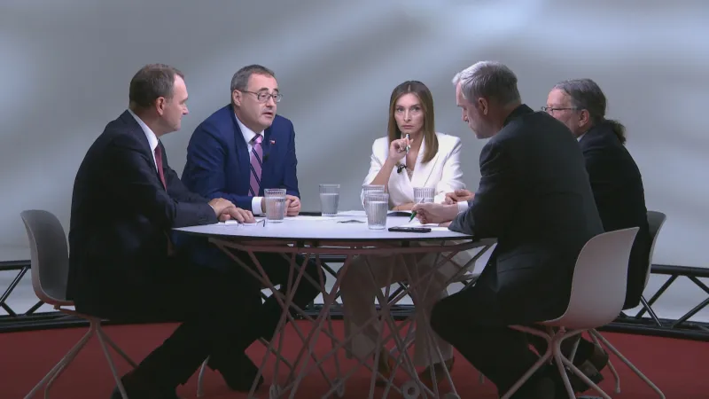 Radim Fiala (SPD), Boris Šťastný (Motoristé), Zdeněk Hřib (Piráti) a Alexandr Vondra (ODS) v Nedělní debatě