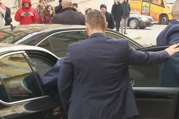 Soud uložil dvěma mužům z prezidentské ochranky za zpronevěru nábojů peněžité tresty