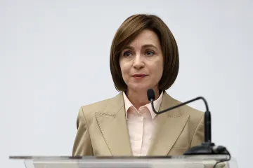 Moldavsko v referendu podpořilo cestu do EU, prezidentka Sanduová vyhrála první kolo