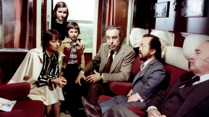 Ten tajemný předmět touhy (1977, režie: Luis Buñuel )
