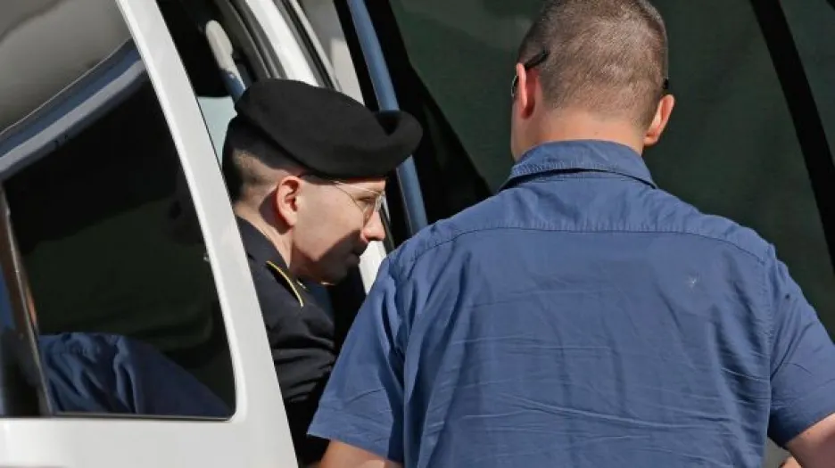 Soud rozhoduje o trestu pro Manninga