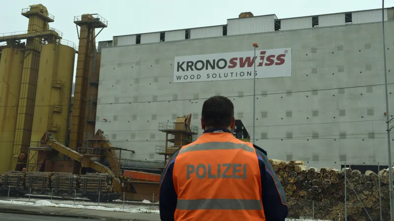 Dřevozpracující firma, ve které se střílelo