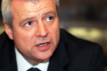 Musíme se naučit žít s nejistotou, tvrdí bývalý velvyslanec Kolář