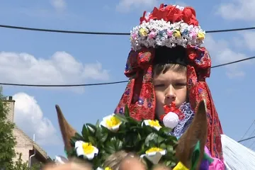 Jízdu králů ve Vlčnově sledovaly tisíce lidí, vědci i ministerští úředníci