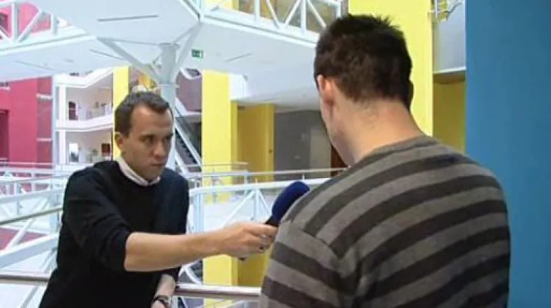 Muž hovoří o škodě, kterou mu podvodnice způsobila