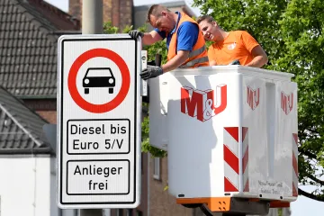 Doprava je kvůli pandemii poloviční, emise ale zůstaly, diví se ve Stuttgartu