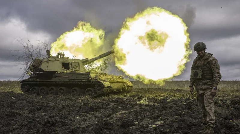 Houfnice odstřeluje ruské cíle v Bachmutu