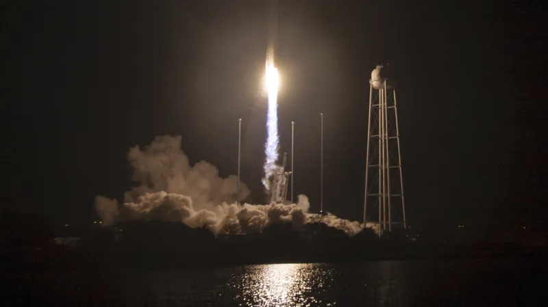 Start zásobovací lodi Cygnus