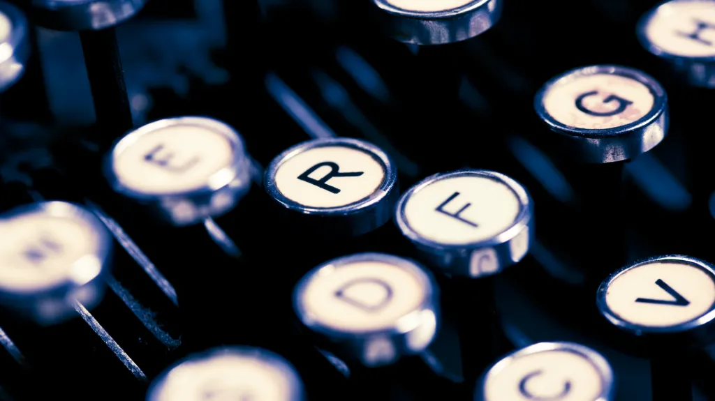 Psací stroj - ilustrační foto