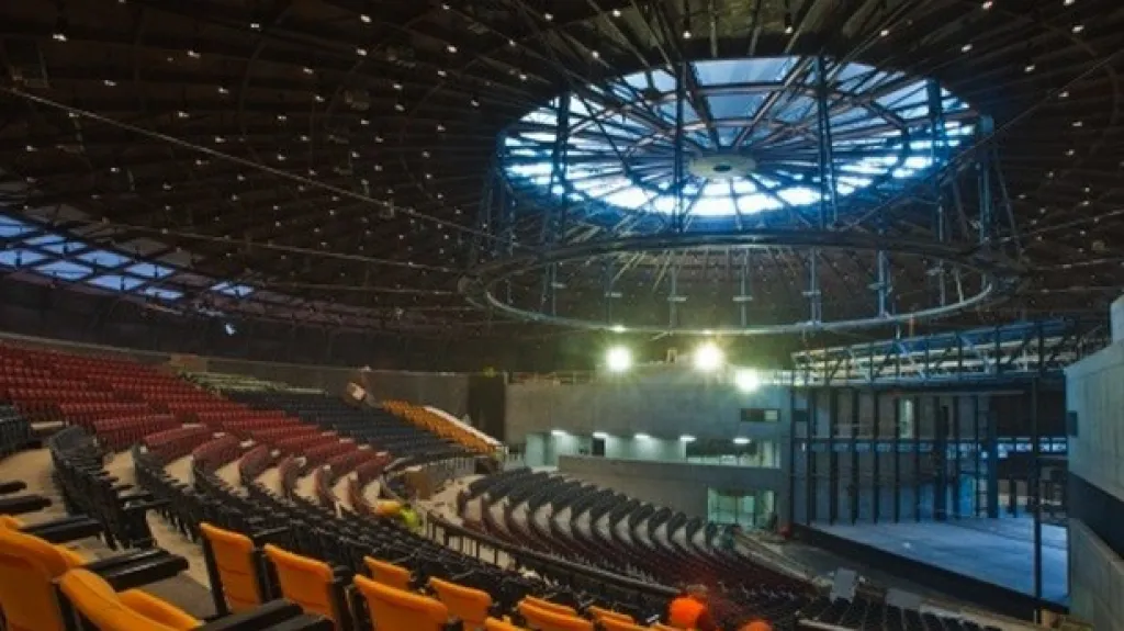 Aula Gong v bývalém plynojemu