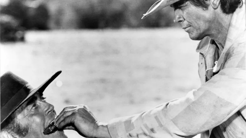 K westernu Tenkrát na západě vytvořil ikonický hudební doprovod skladatel Ennio Morricone