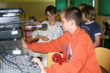 Projektové dopoledne žácléřských šesťáků se zaměřilo na média