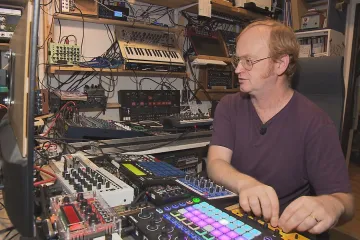 Nemám problém udržet kamennou tvář, říká Ventolin. Novinku točil v přírodě i před greenscreenem