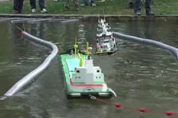 V Olomouci soutěžily modely remorkérů