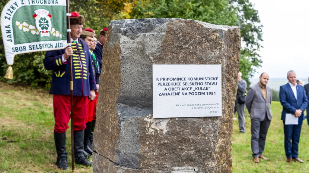 Pomník sedlákům vyhnaným z hospodářství