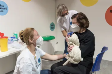 Očkovací centra o svátcích omezí provoz, někde lidé vakcínu nedostanou