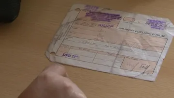Za podepsání doložky musí lidé zapaltit i notářský poplatek