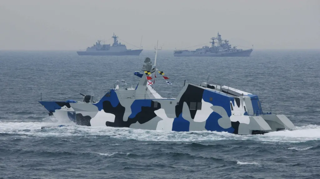 Čínská vojenská loď – ilustrační foto
