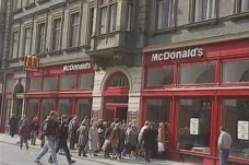 30 let zpět: V Praze se otevřela první pobočka McDonald's