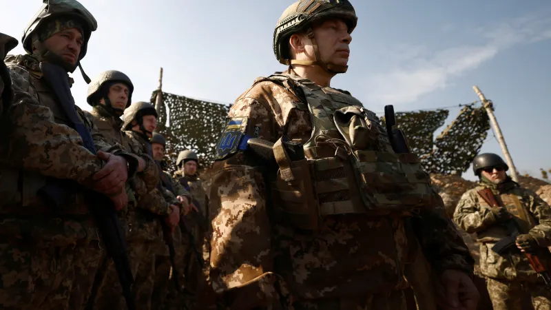 Oleksandr Syrskyj mezi vojáky