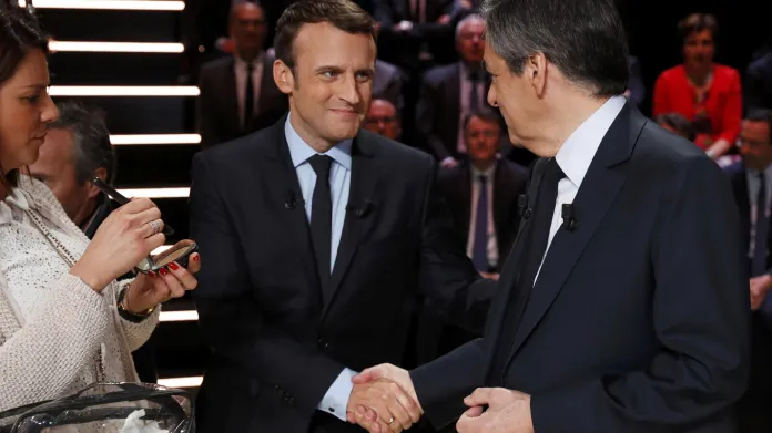 Macron a Fillon před debatou