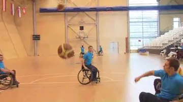 Trénink basketbalistů na vozíku