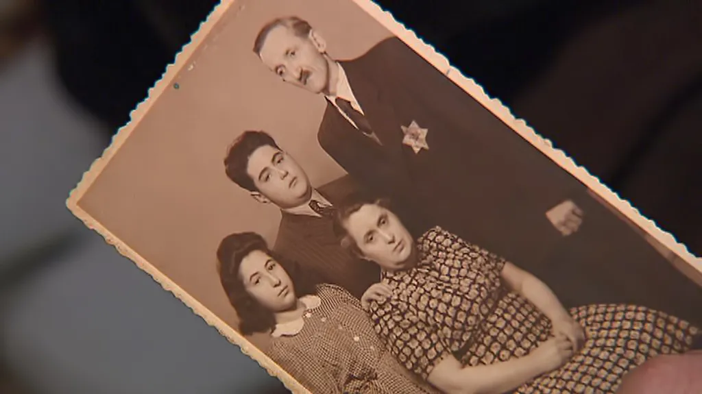 Česko si připomíná vyvraždění terezínského rodinného tábora v Osvětimi