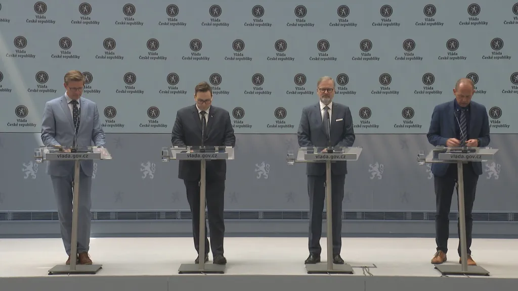 Tisková konference po jednání vlády