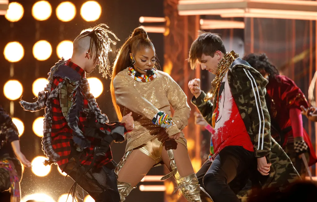Janet Jackson při slavnostním ceremoniálu předávání cen Billboard Music Award